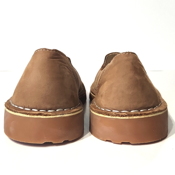 NEW!! L.L. Bean Classic Casual Leather Toasted Coconut Slip On Shoes Size 6 M(B) - Picture 4 of 10